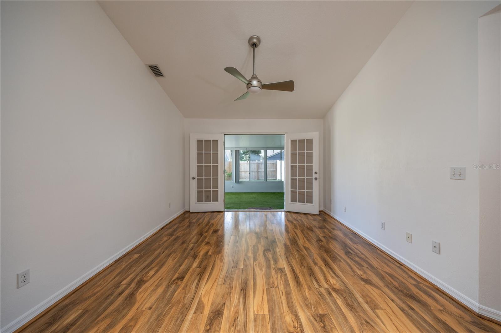 DEEP FOREST - Residential Lease