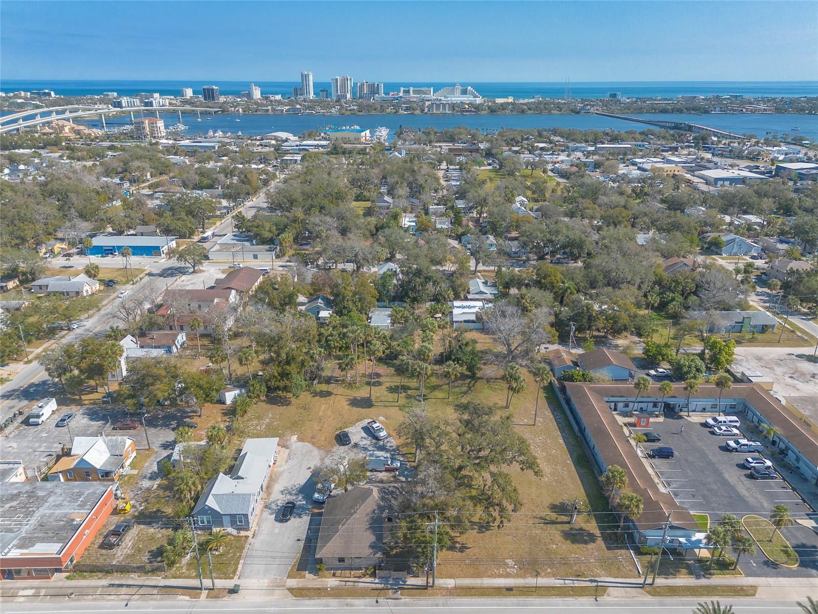 KINGSTON - Commercial Sale