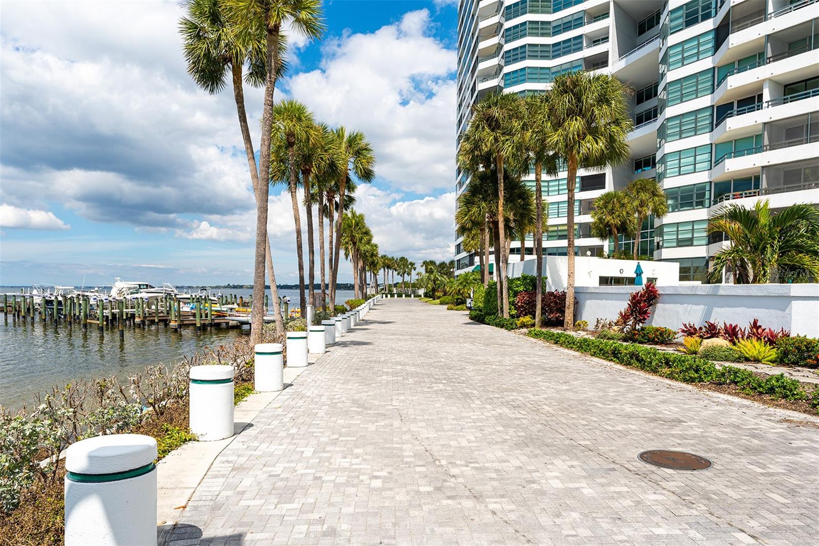 CONDO ON THE BAY TOWER II - Residential