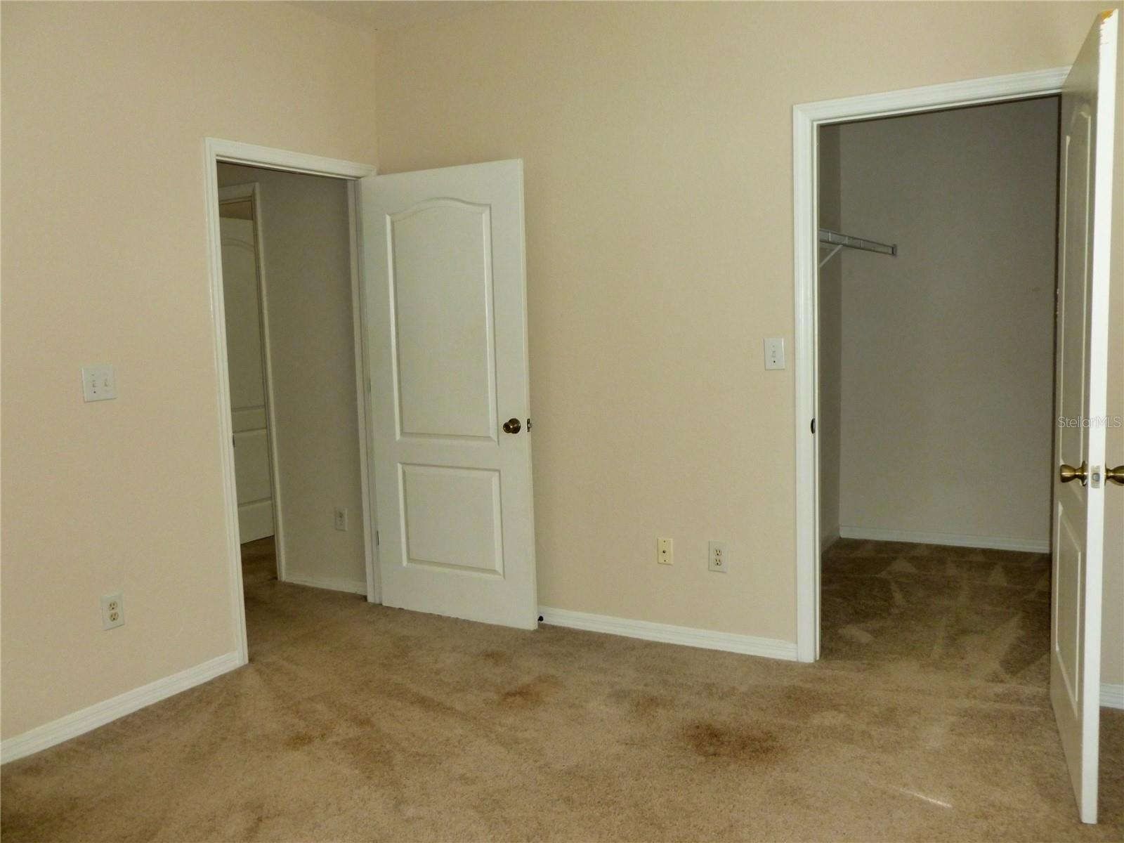 BELLA VILLINO VI - Residential Lease