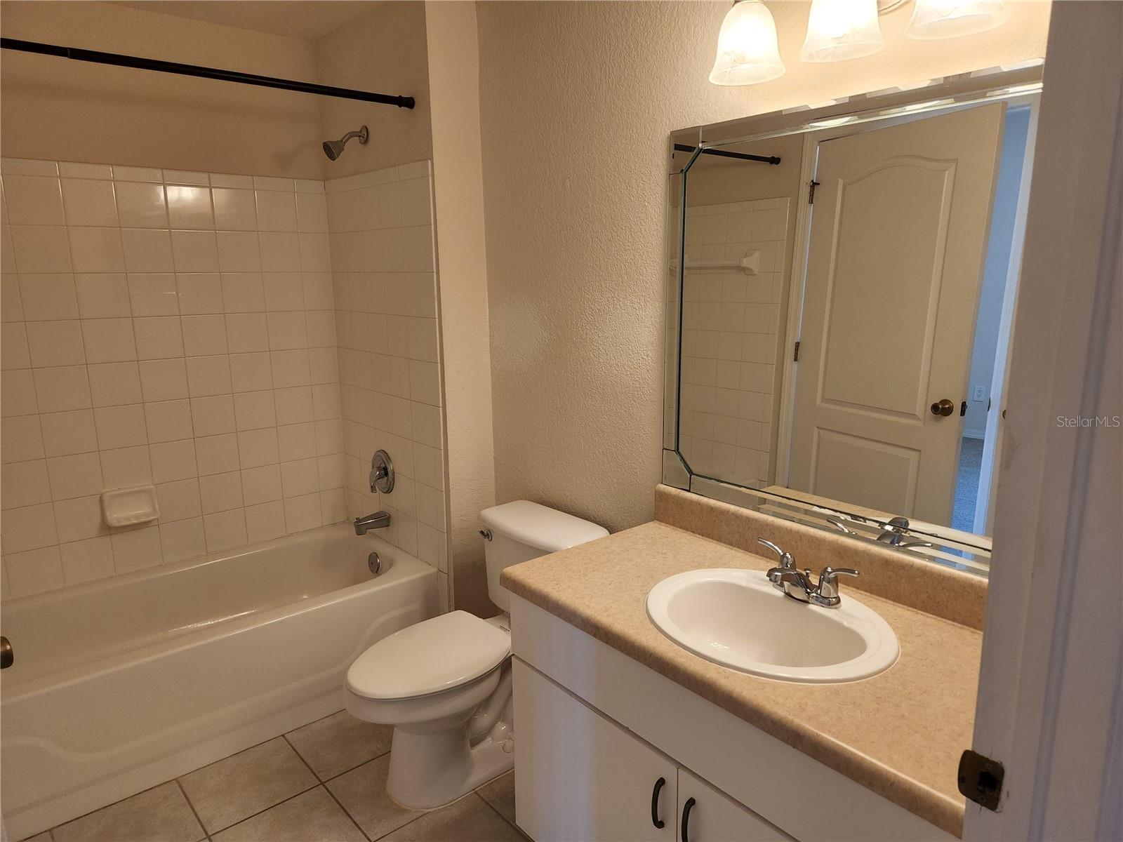 BELLA VILLINO VI - Residential Lease