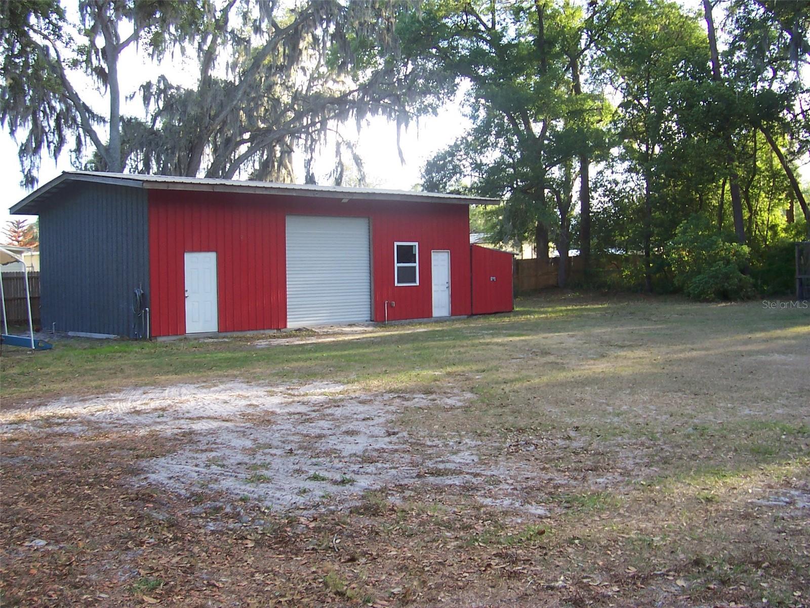 VILLAGE GROVE 1 - Residential