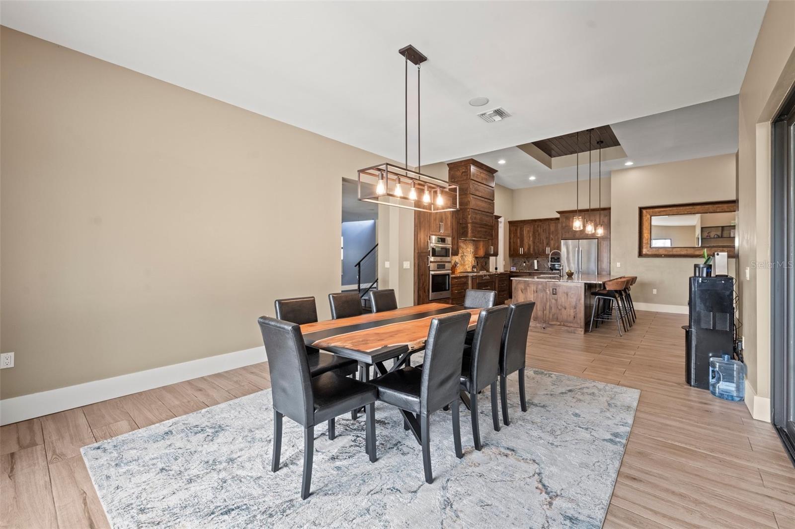 CYPRESS SHORES - Residential