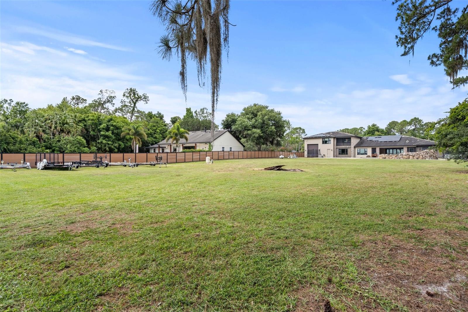 CYPRESS SHORES - Residential