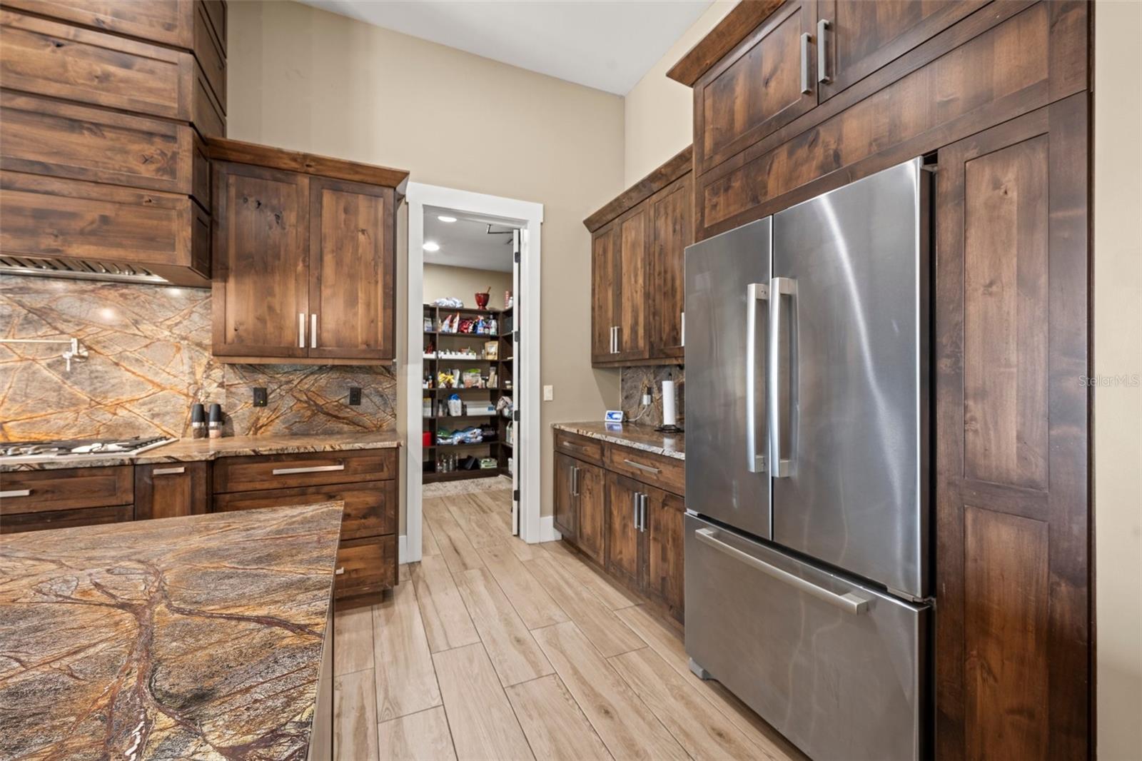 CYPRESS SHORES - Residential
