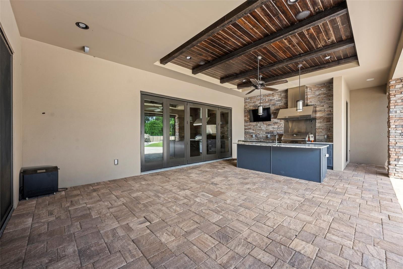 CYPRESS SHORES - Residential