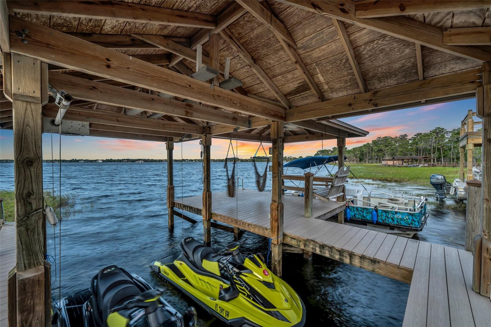 CYPRESS SHORES - Residential