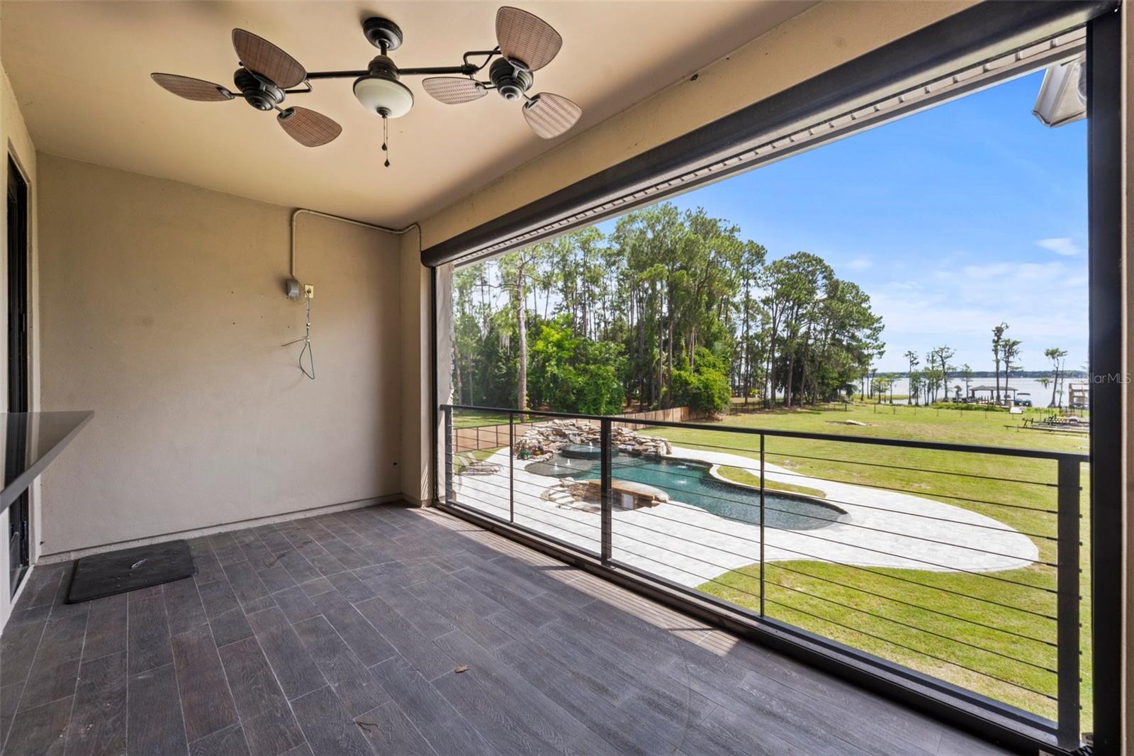 CYPRESS SHORES - Residential