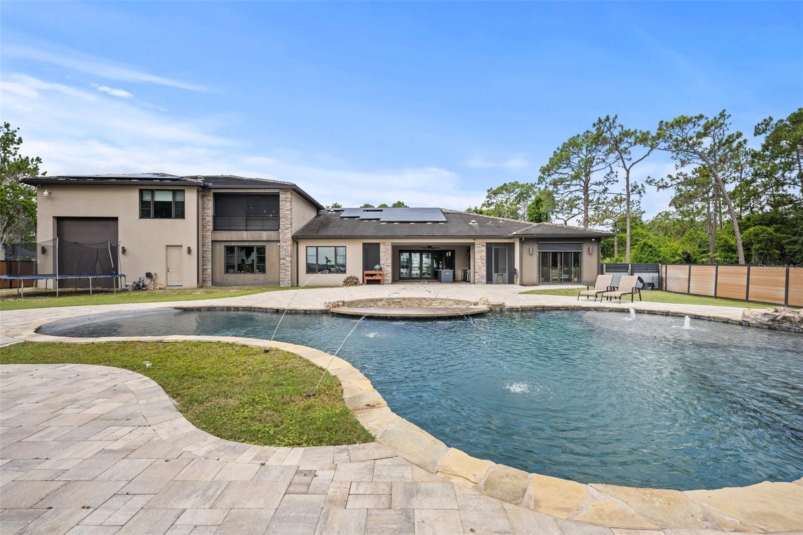 CYPRESS SHORES - Residential