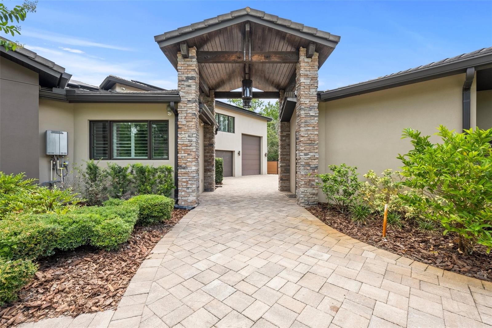 CYPRESS SHORES - Residential