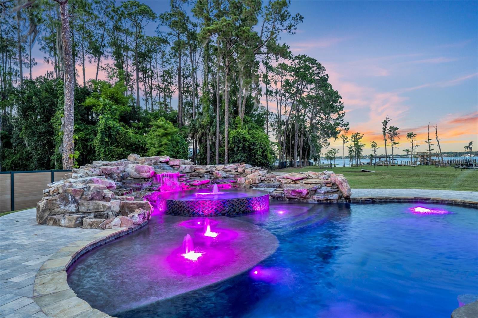 CYPRESS SHORES - Residential