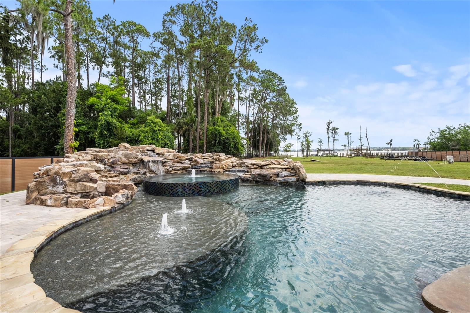 CYPRESS SHORES - Residential