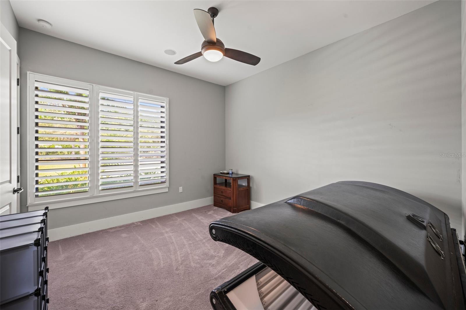 CYPRESS SHORES - Residential