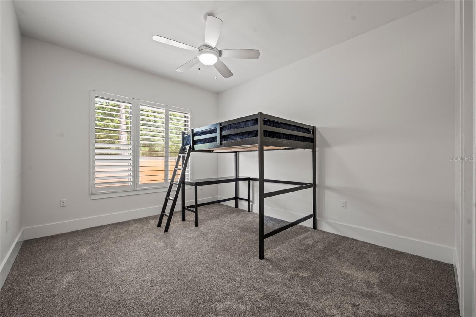 CYPRESS SHORES - Residential