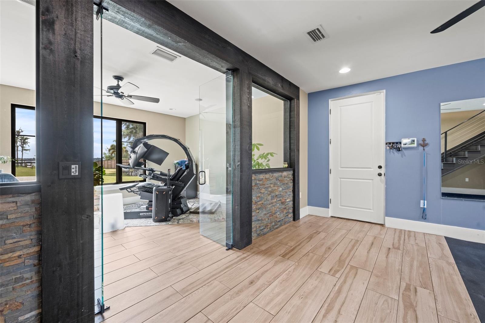 CYPRESS SHORES - Residential