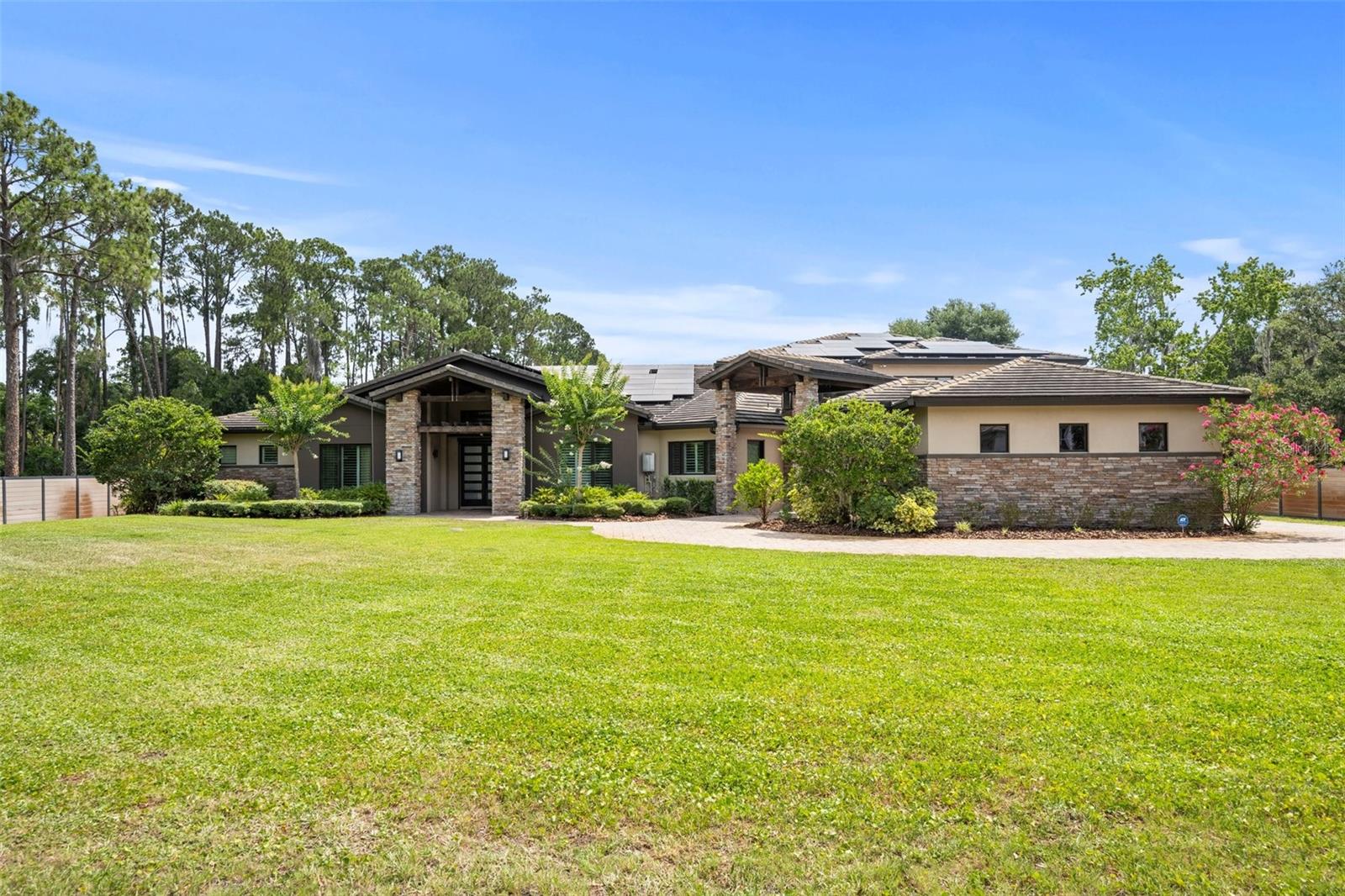 CYPRESS SHORES - Residential