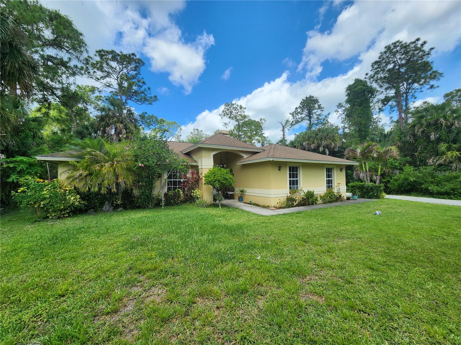 GOLDEN GATE ESTATE UNIT 13 - Residential