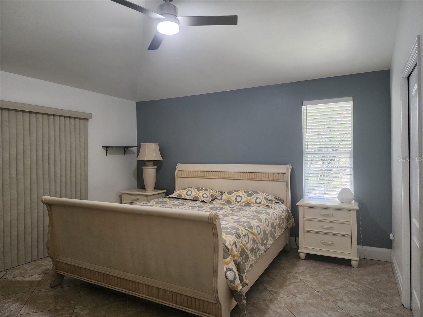 GOLDEN GATE ESTATE UNIT 13 - Residential