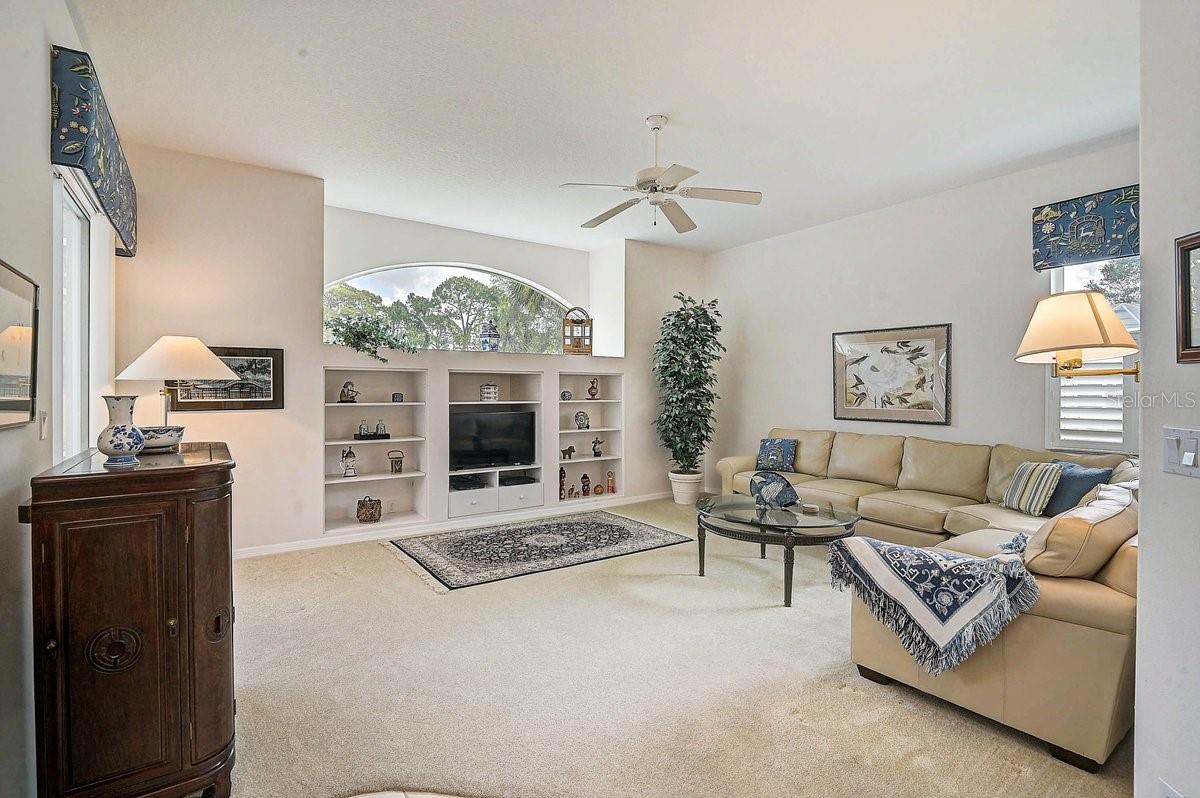 CALUSA LAKES - Residential
