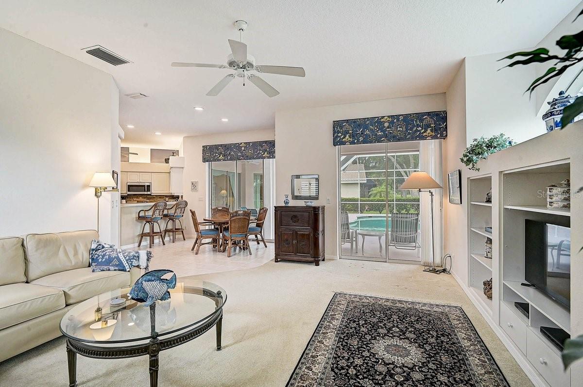 CALUSA LAKES - Residential