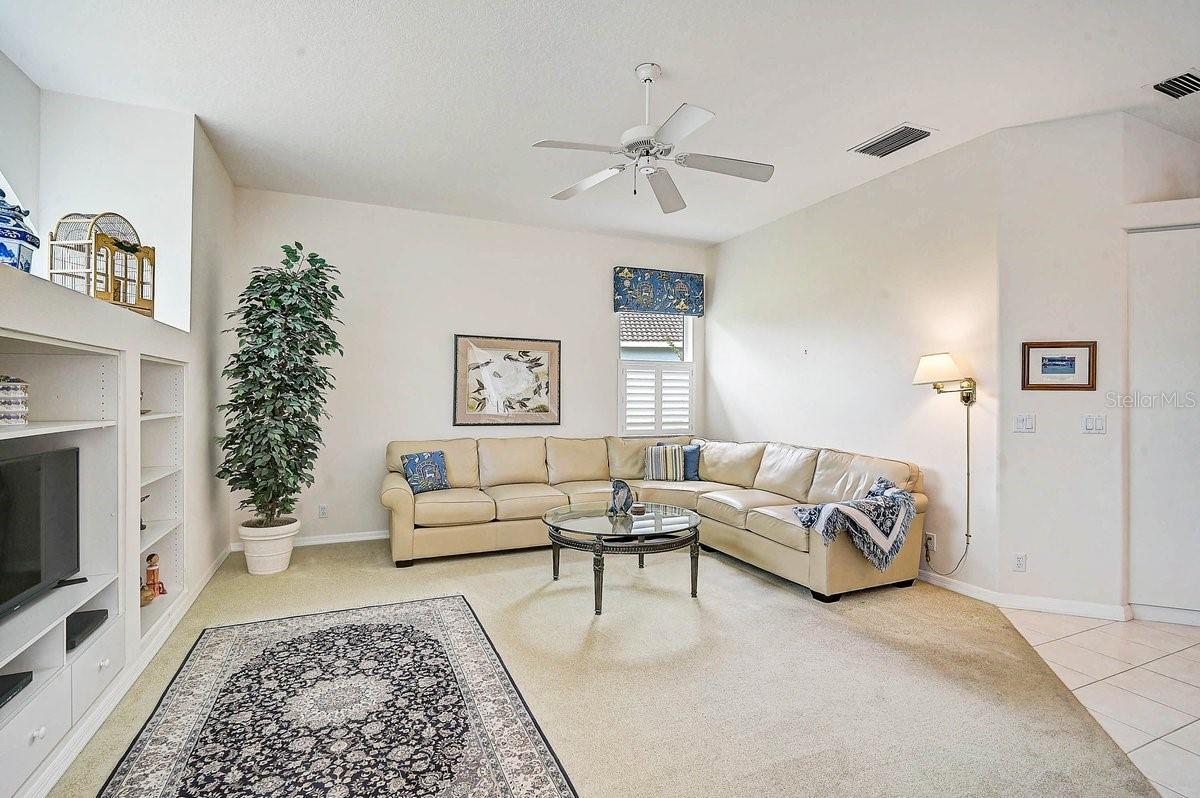 CALUSA LAKES - Residential