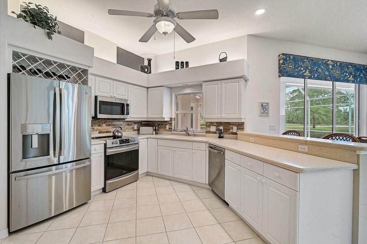 CALUSA LAKES - Residential