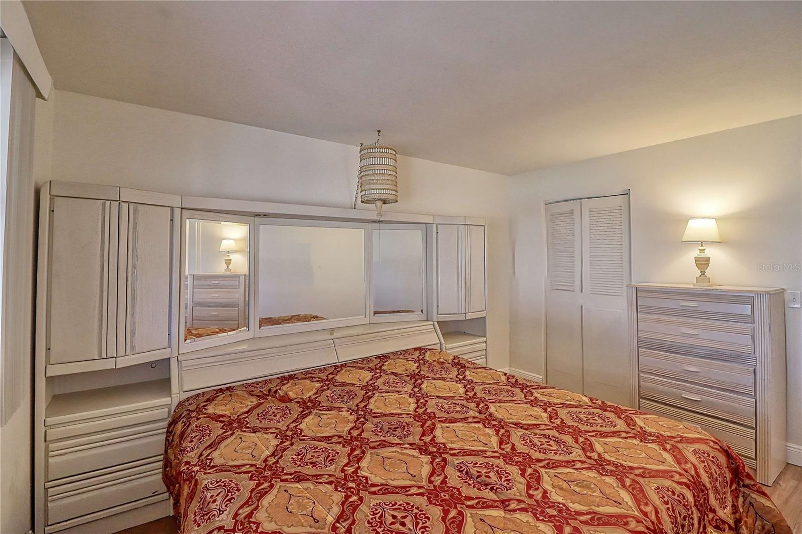 CAMBRIDGE I CONDO - Residential