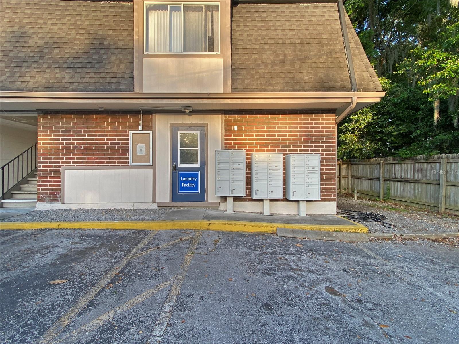 SUMMIT HOUSE - Residential