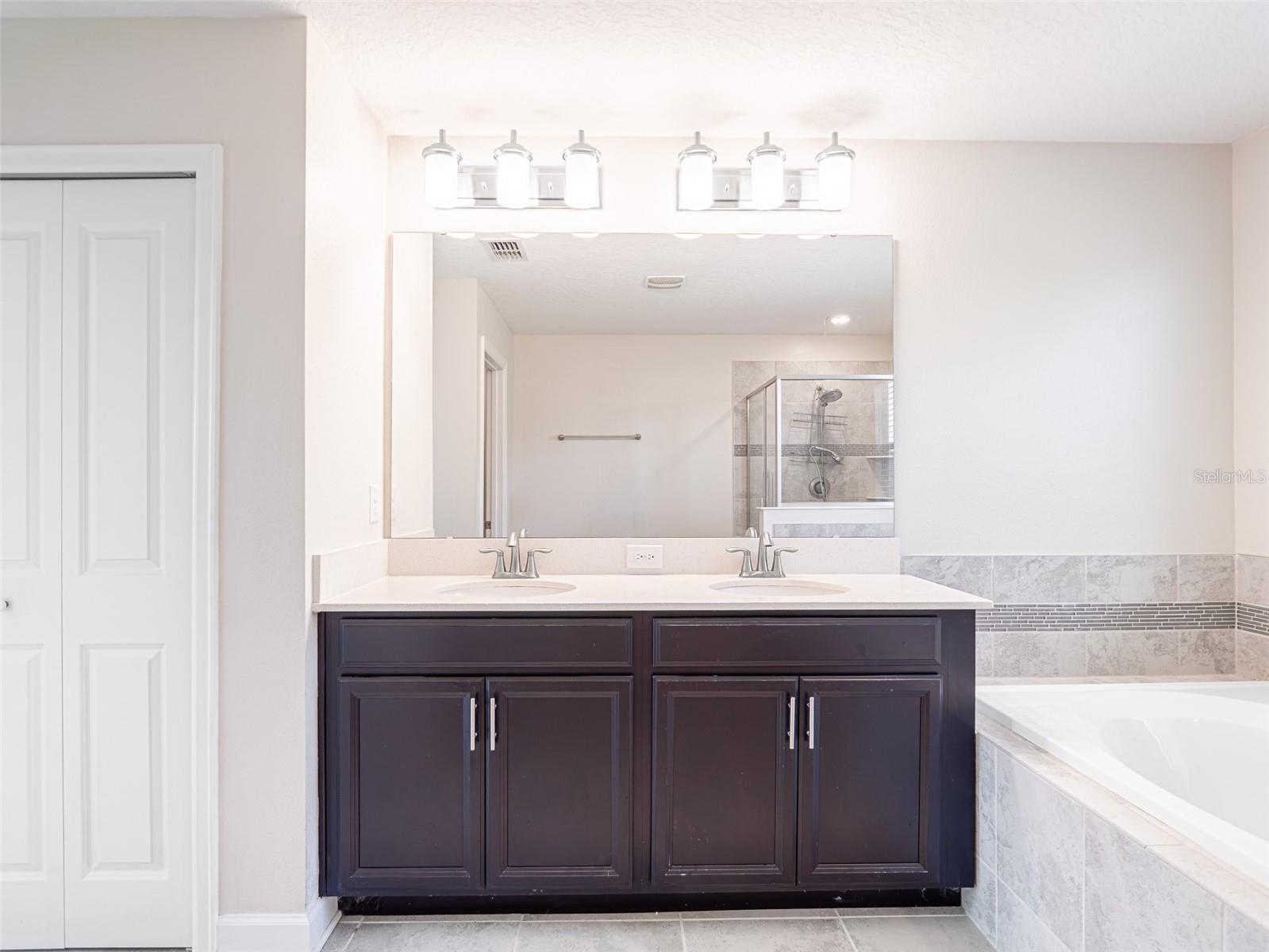 DRAYTON-PRESTON WOODS/PROVIDEN - Residential