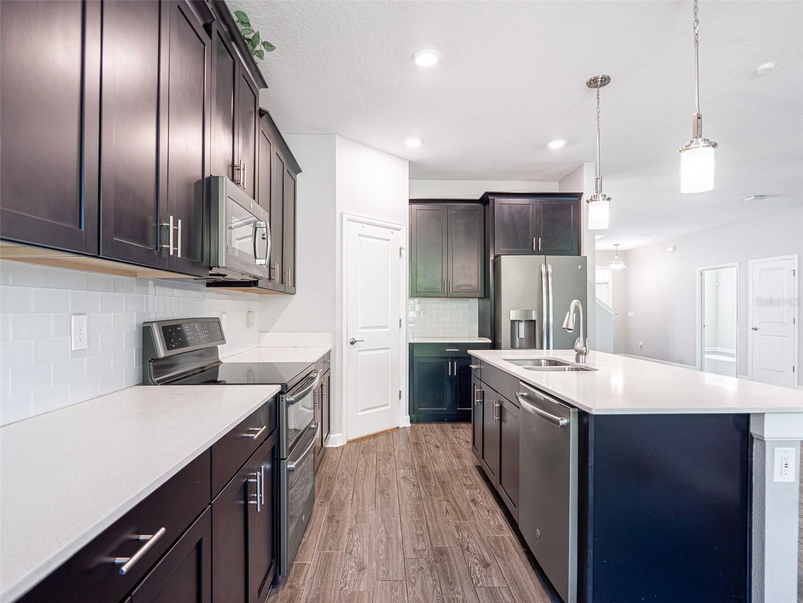 DRAYTON-PRESTON WOODS/PROVIDEN - Residential
