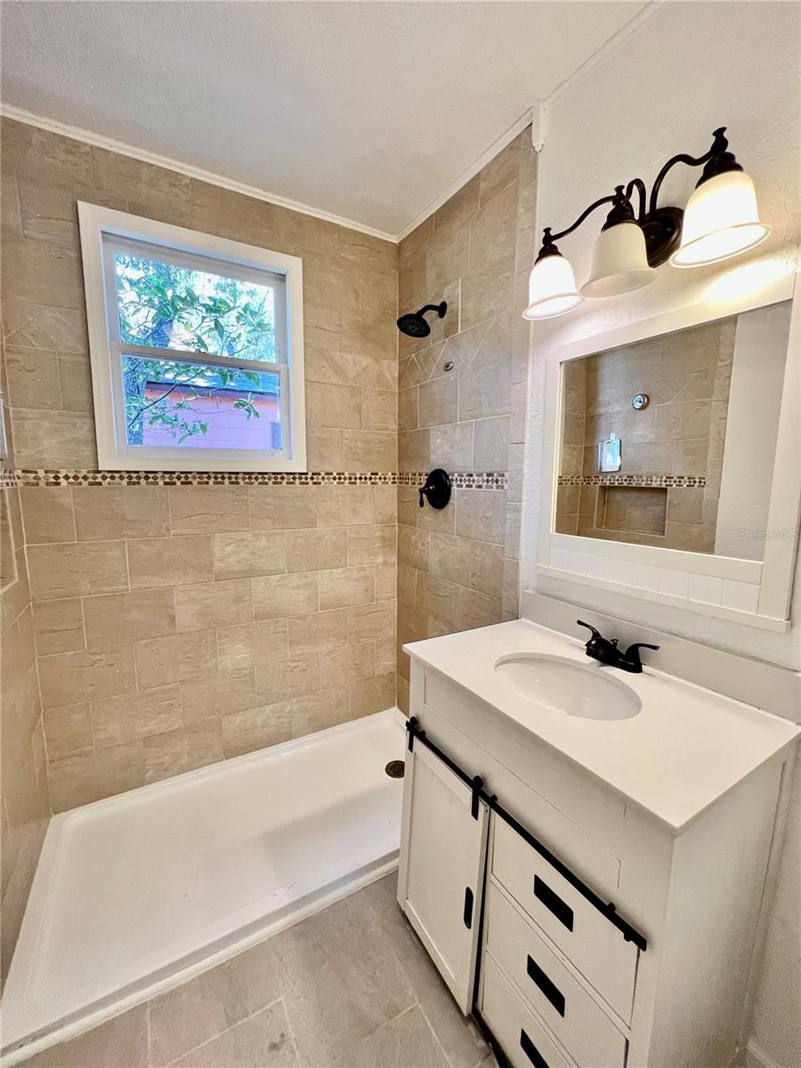 POWERS CENTRAL PARK SUB - Residential Lease