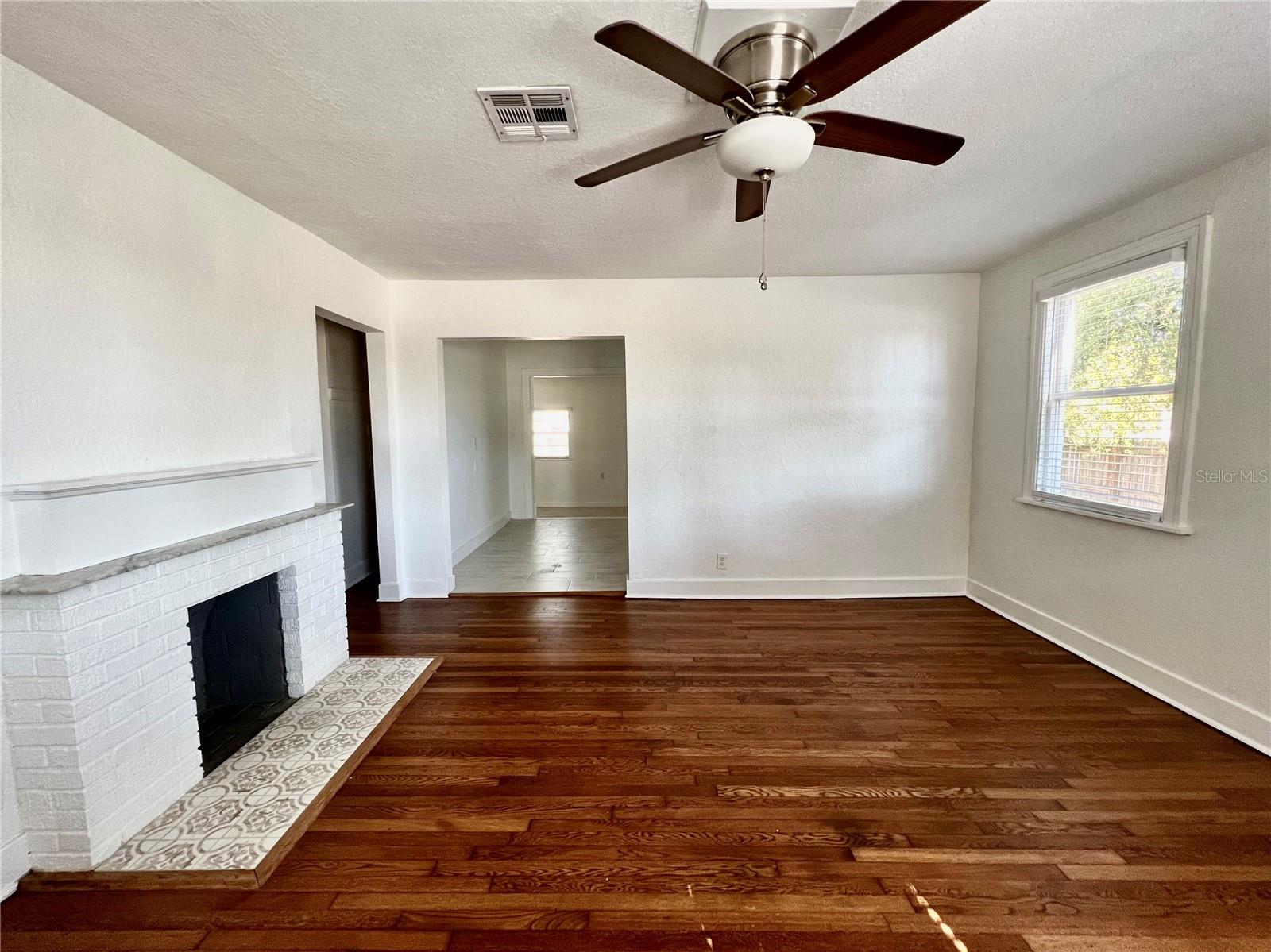 POWERS CENTRAL PARK SUB - Residential Lease