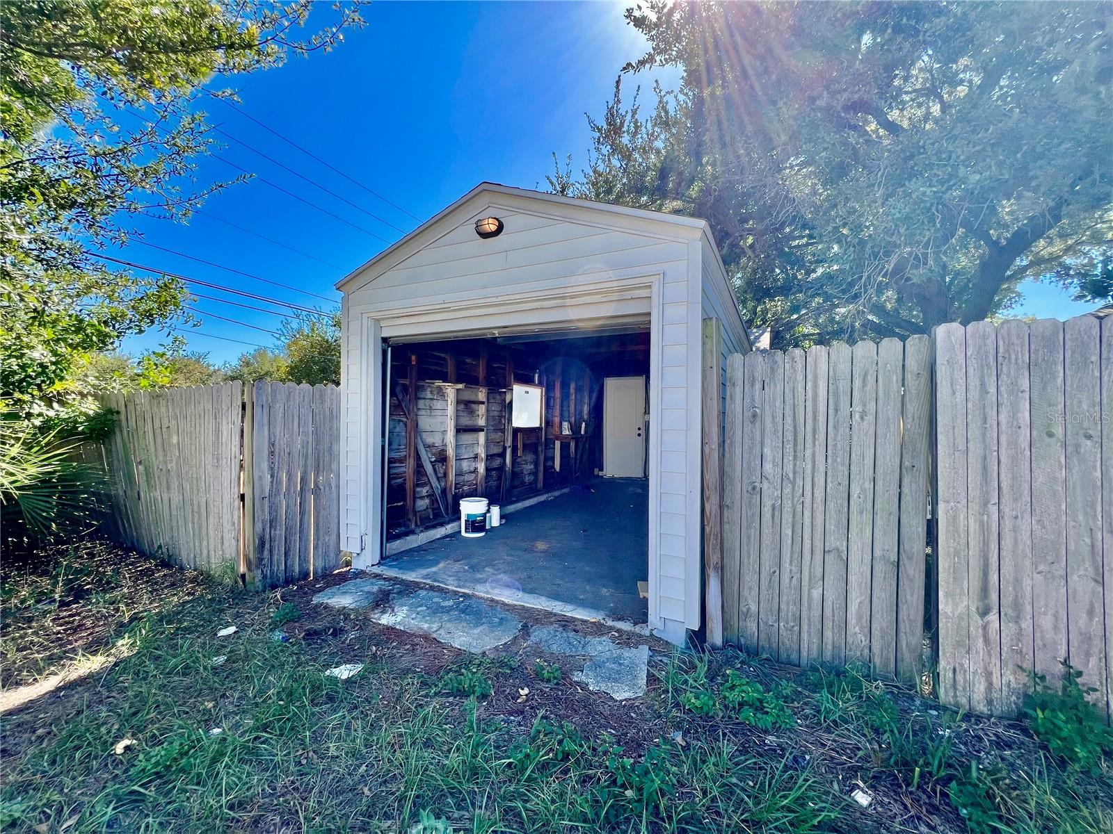 POWERS CENTRAL PARK SUB - Residential Lease