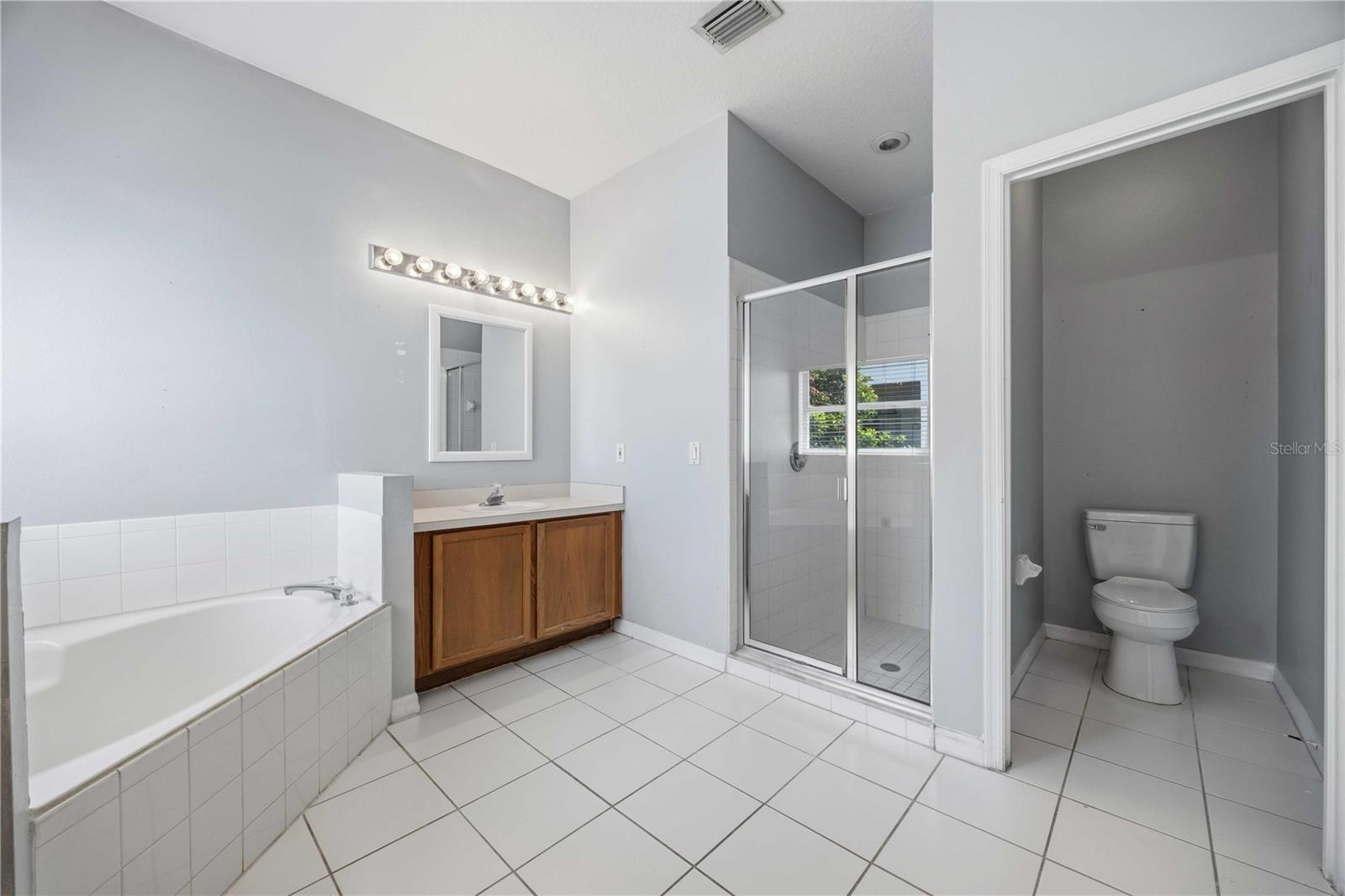 BRIGHTON LAKES PH 1 - Residential