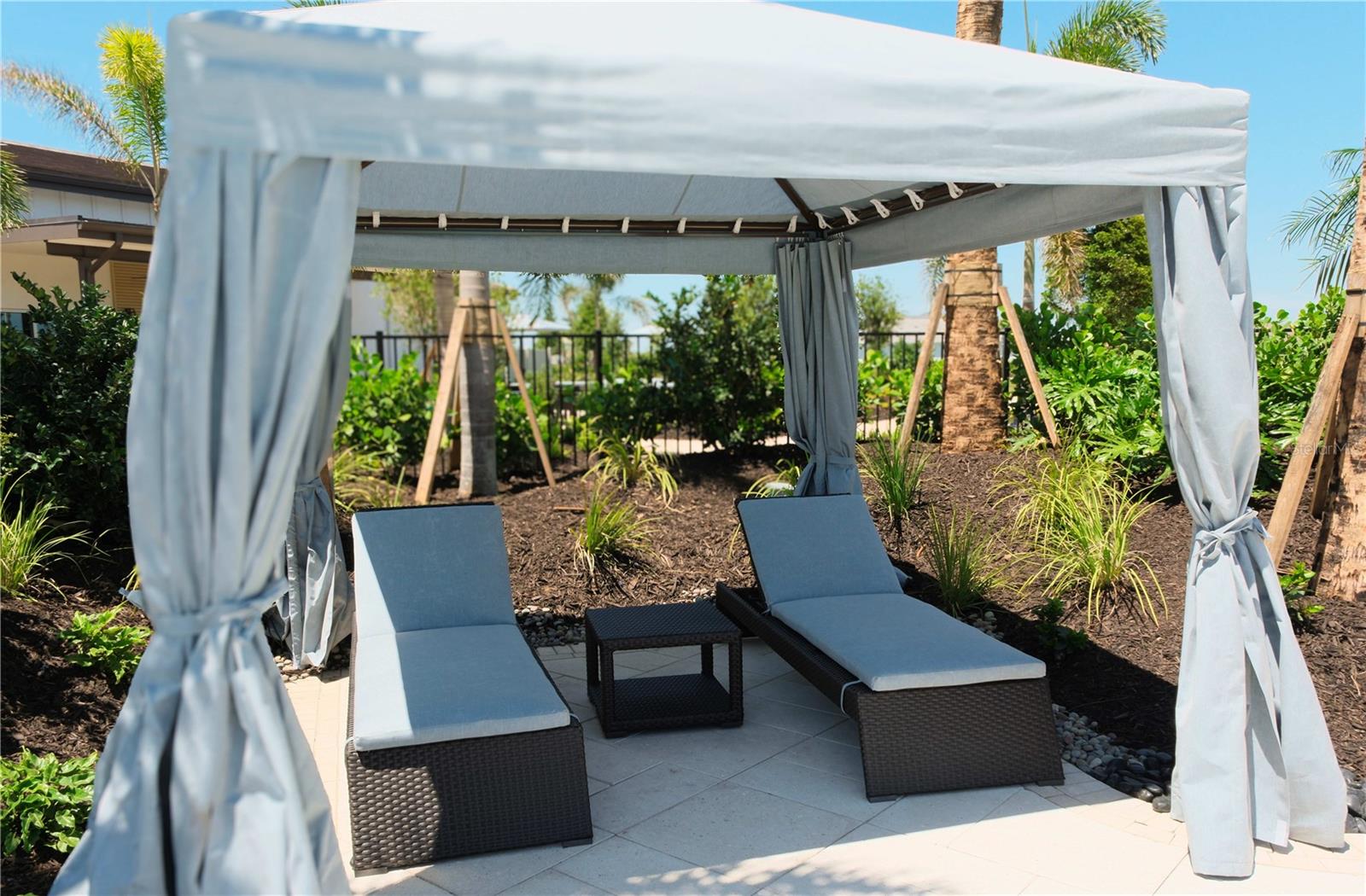 SADDLESTONE AT STAR FARMS LAKEWOOD RANCH - Residential
