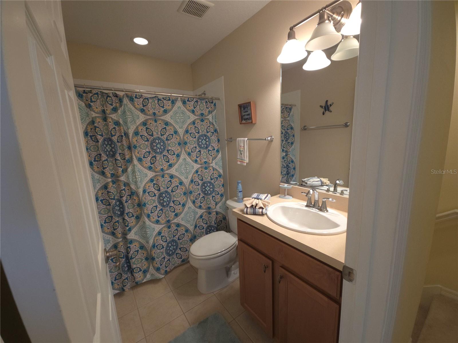 LAKESIDE VILLAGE TOWNHOME - Residential