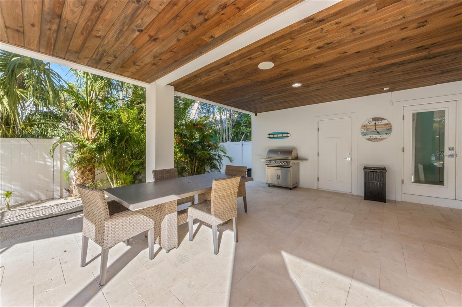 ANNA MARIA BEACH - Residential