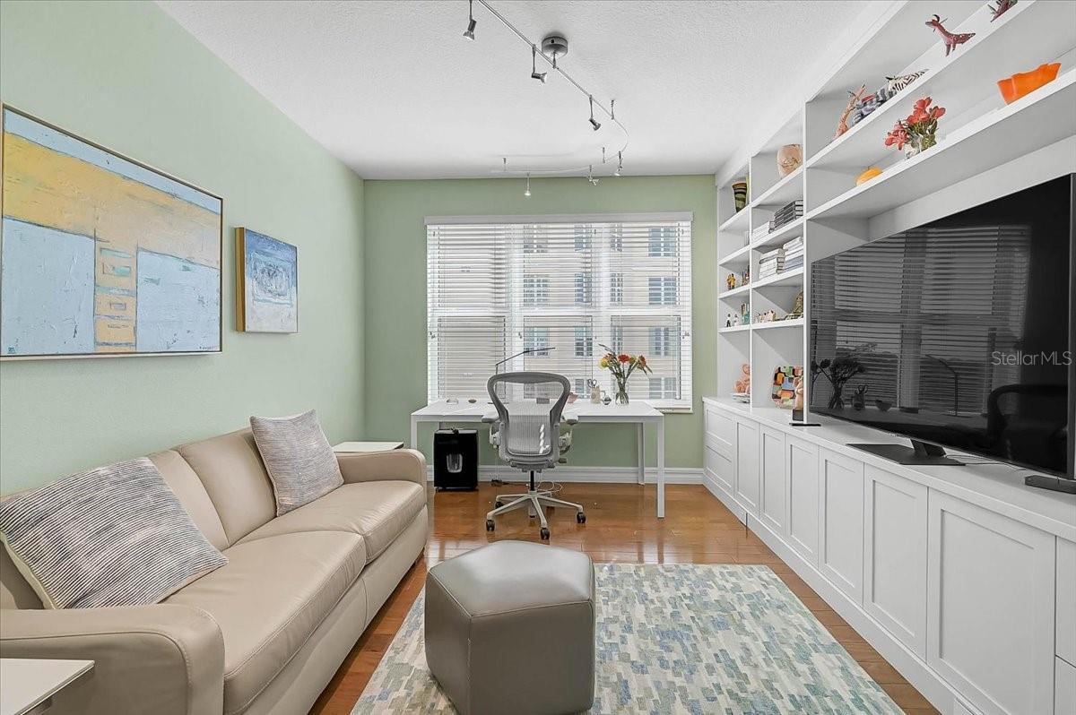 MERIDIAN AT THE OAKS PRESERVE - Residential