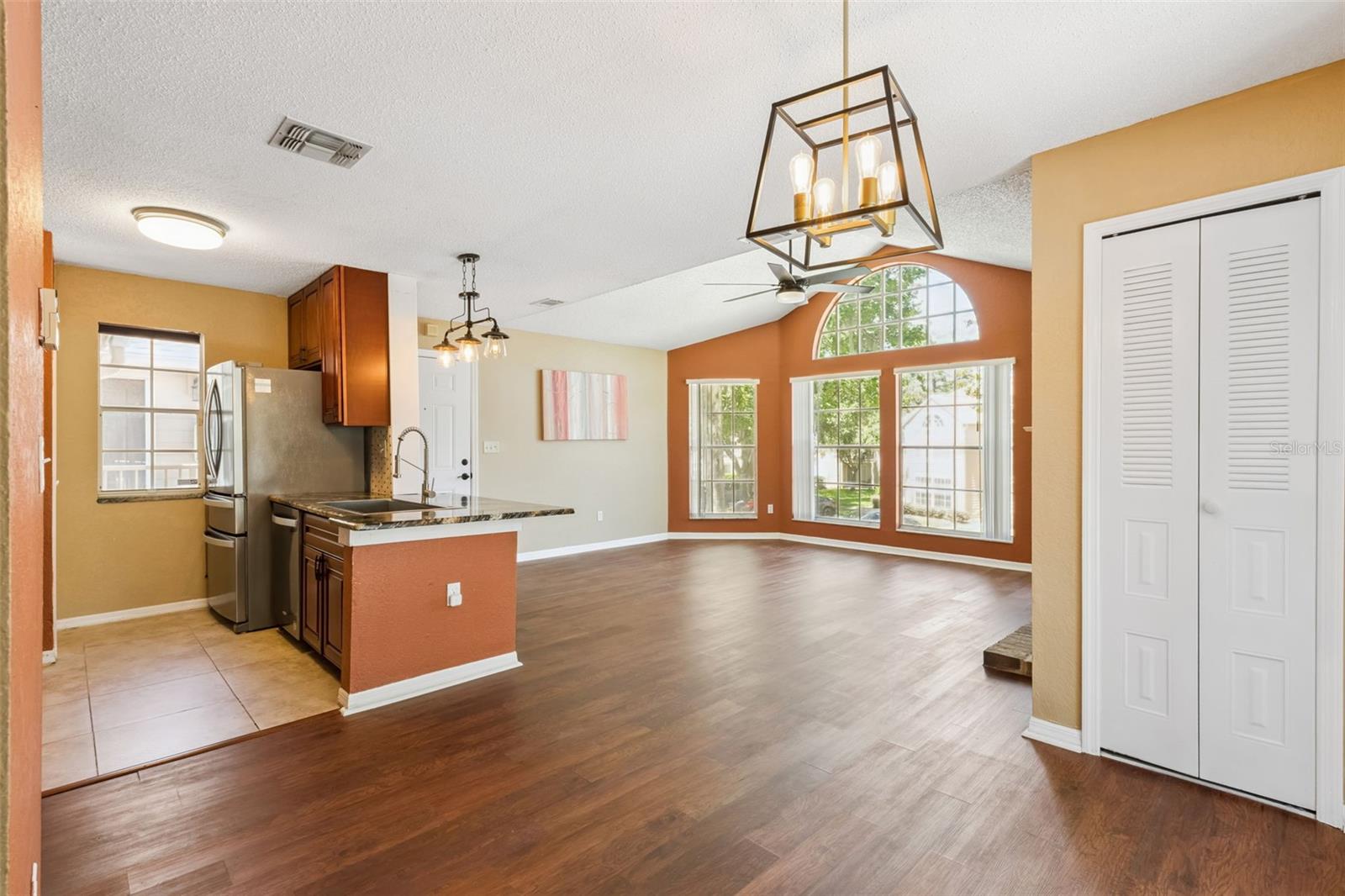 HIDDEN SPGS CONDO - Residential