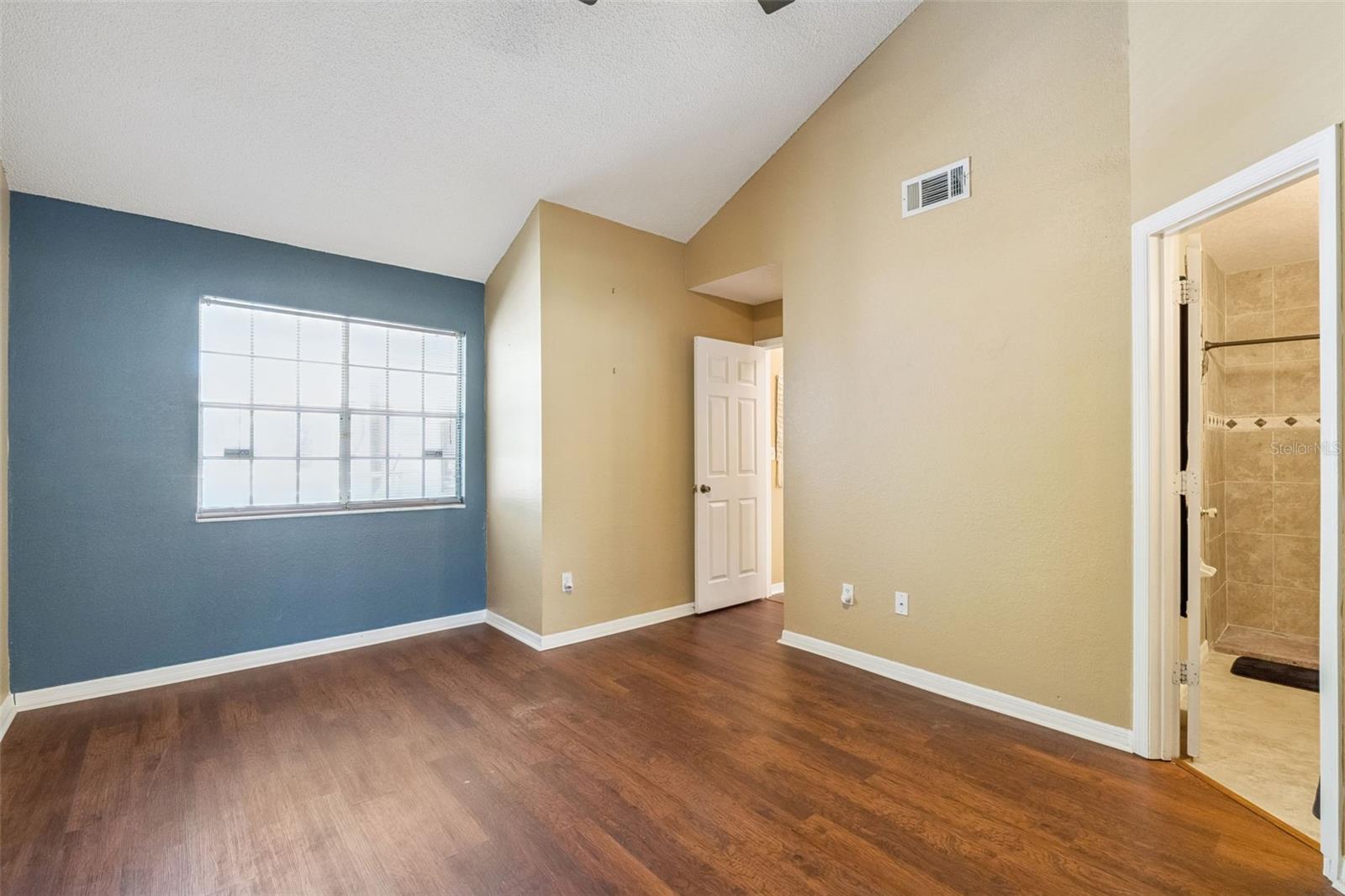 HIDDEN SPGS CONDO - Residential