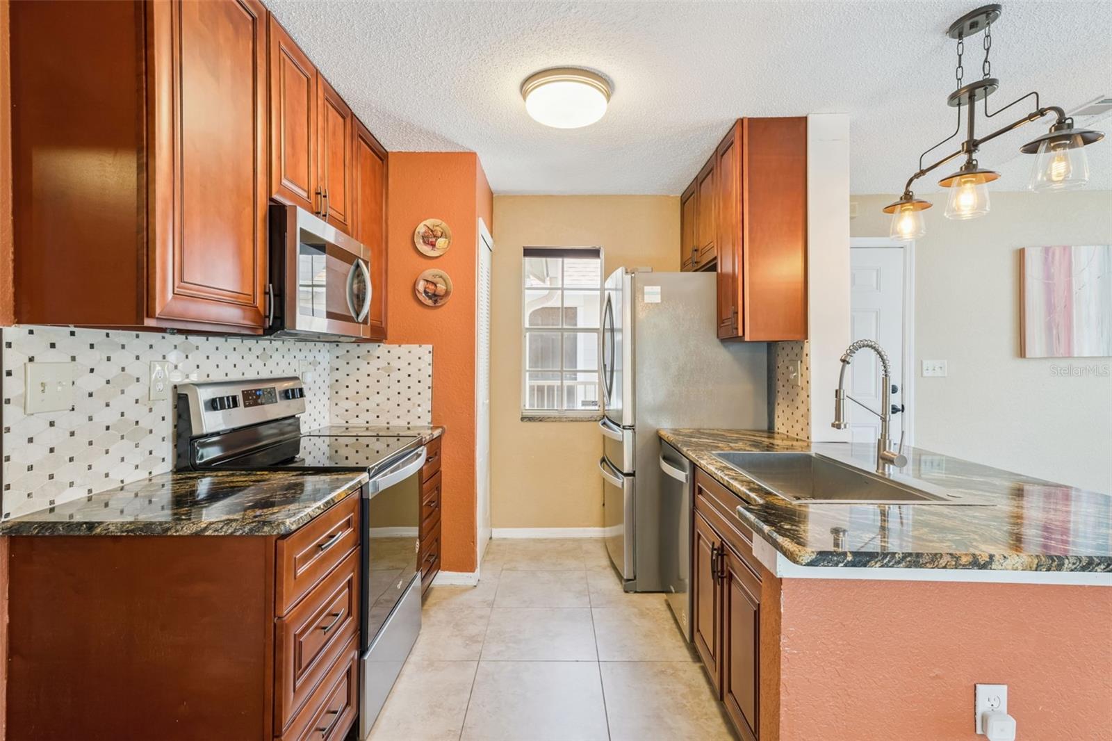 HIDDEN SPGS CONDO - Residential
