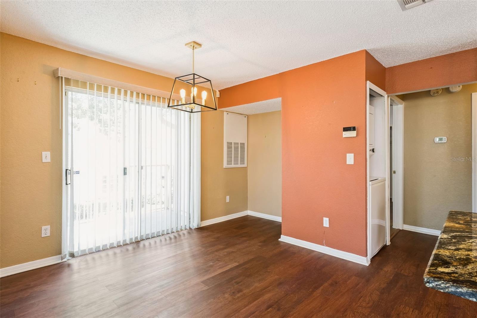 HIDDEN SPGS CONDO - Residential