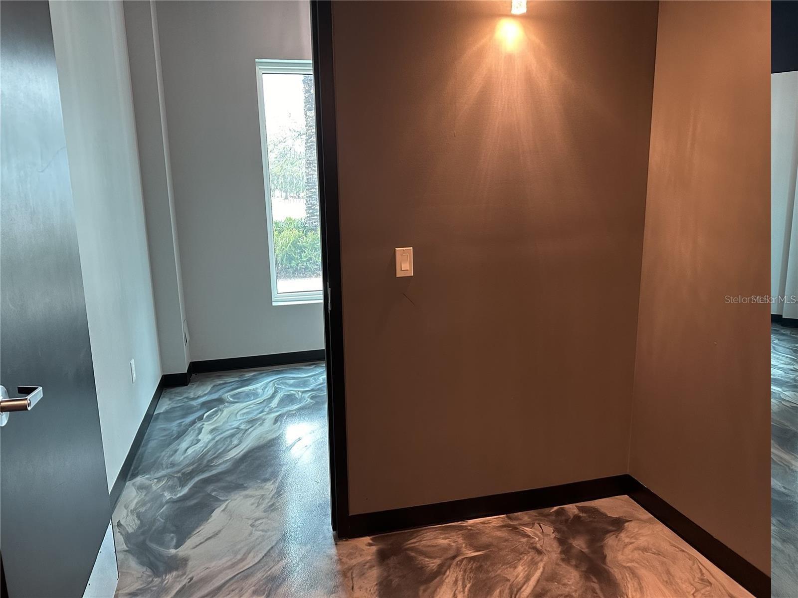 BASSADENA - Commercial Lease