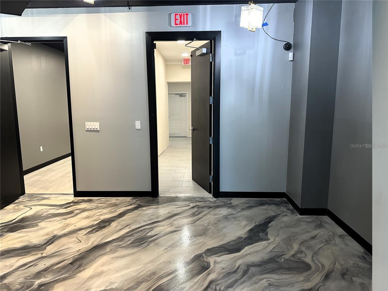 BASSADENA - Commercial Lease