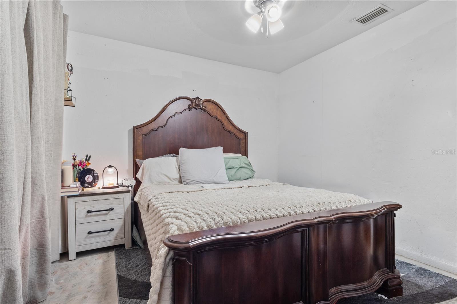EXECUTIVE HOMES SUB - Residential