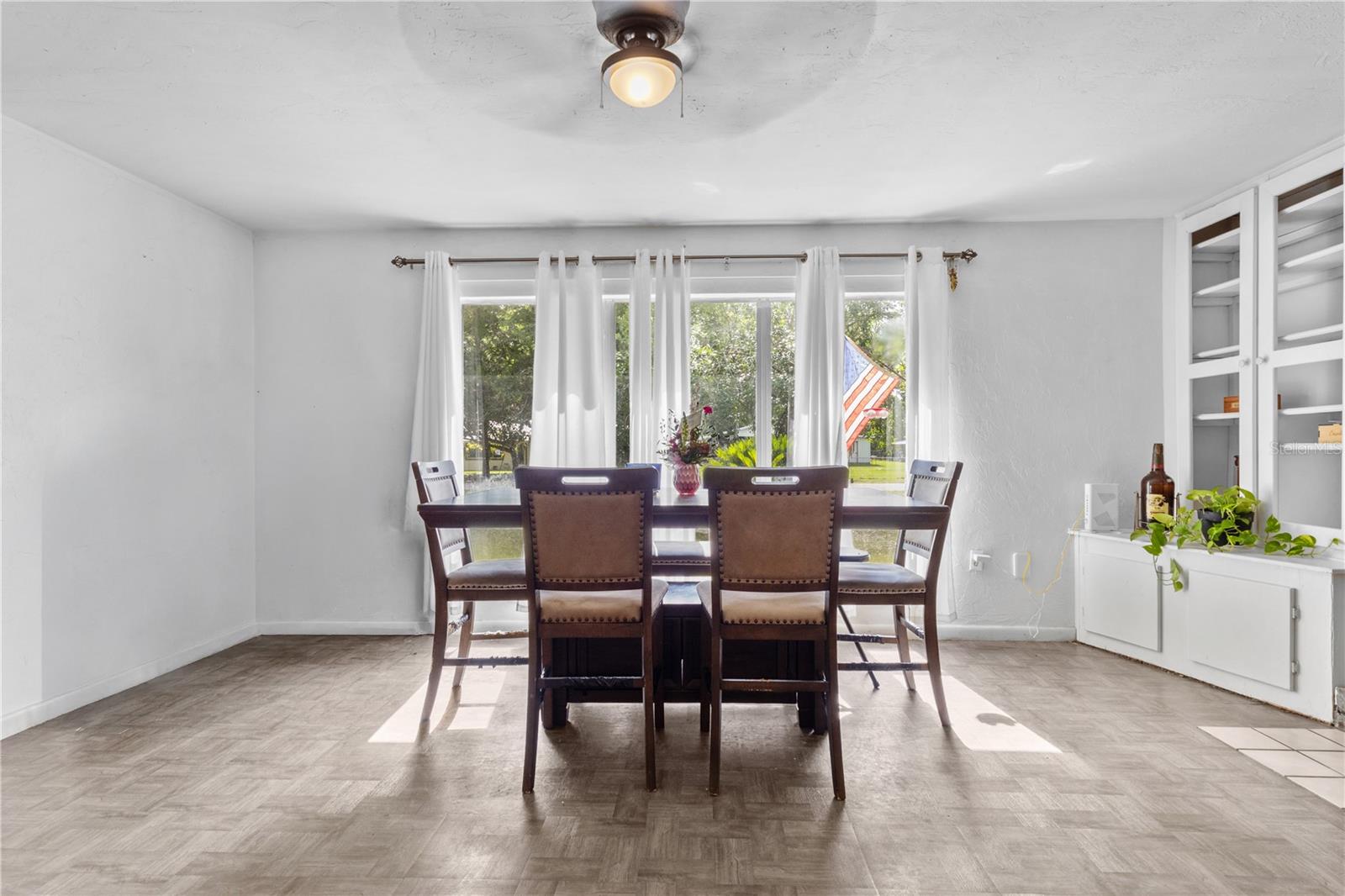 EXECUTIVE HOMES SUB - Residential