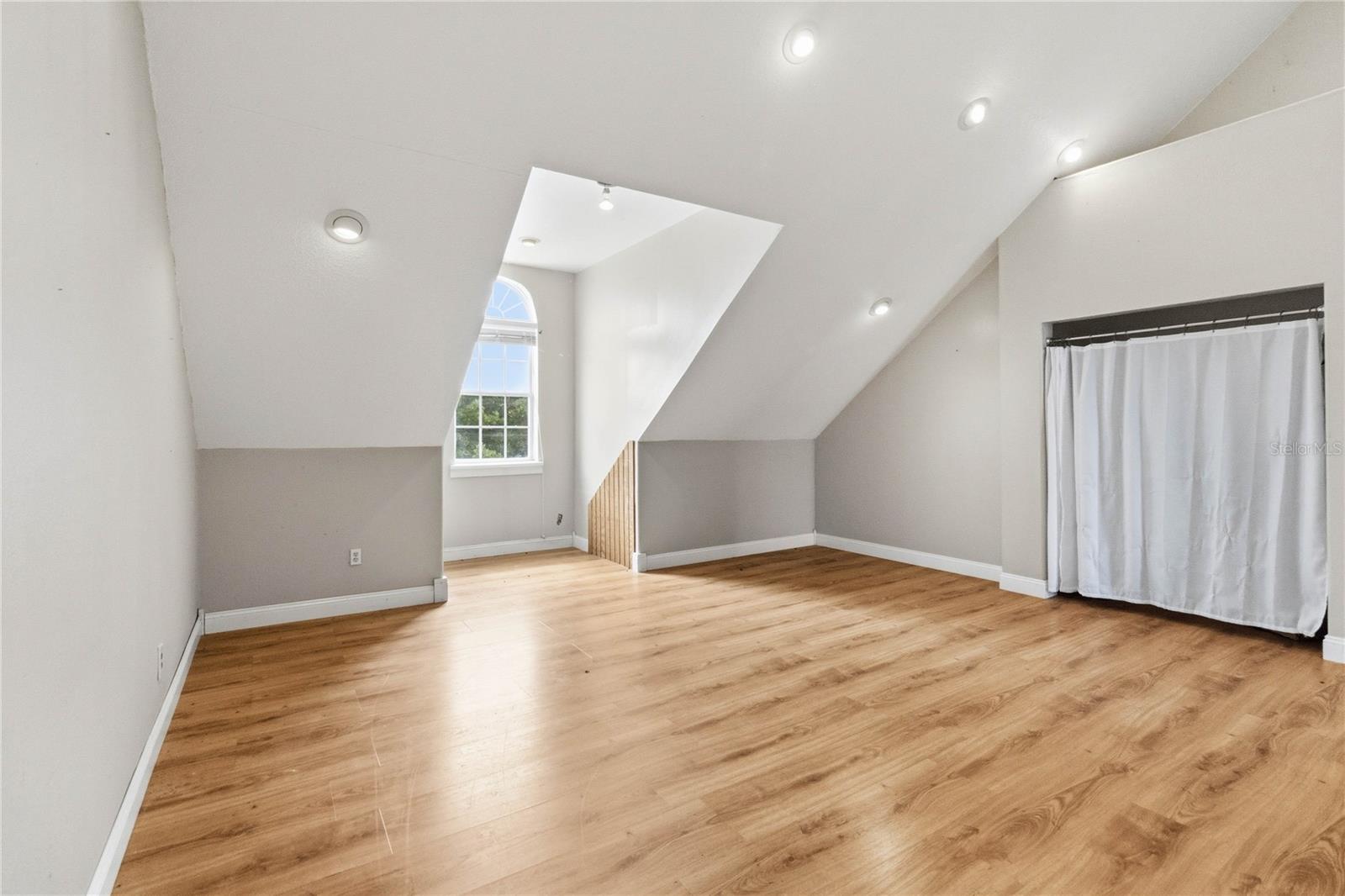 WEKIVA ESTATES - Residential