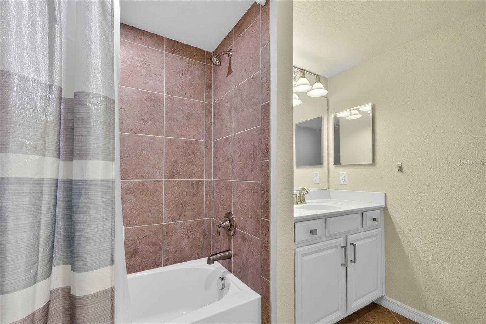 COACH HOMES 1 AT GRAN PARADISO - Residential