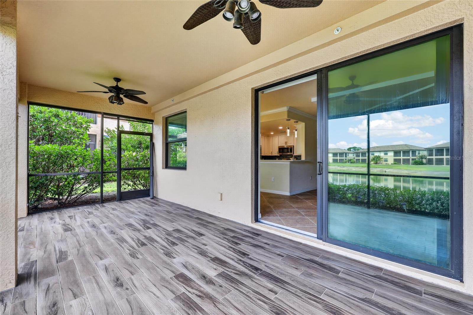 COACH HOMES 1 AT GRAN PARADISO - Residential