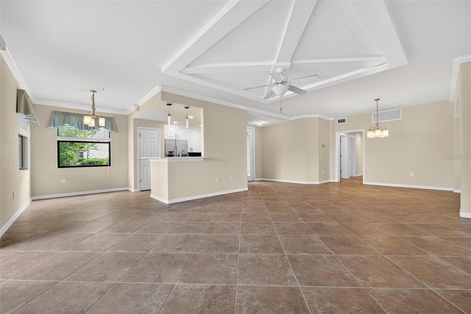 COACH HOMES 1 AT GRAN PARADISO - Residential